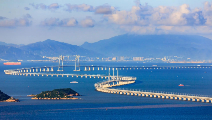 粤车南下VS FV车牌